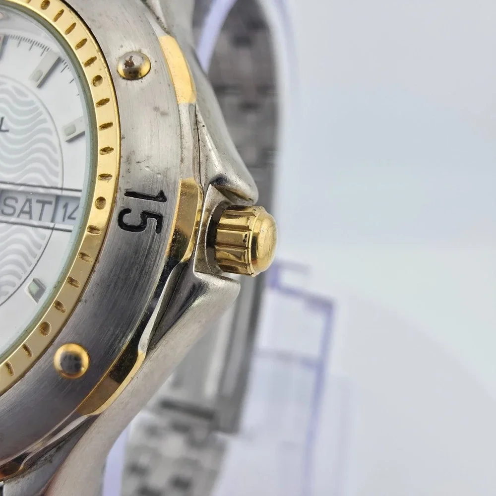 FOSSIL Watch 'Route of the Famous 400' Car Tin Papers Silver Gold Tone 7.5